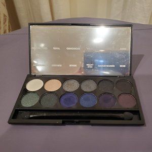 Bad Girl Smokey Eyeshadow Palette- 12 Shades